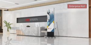 LED Poster - Hikvision - odnímateľný stojan a mobilný držiak 